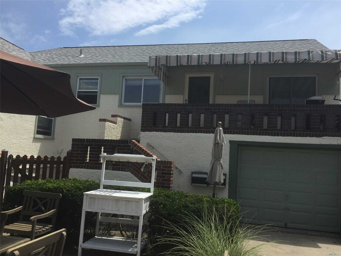 Foto principal - 76 Troy Ave