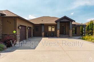 Building Photo - 678 Kuipers Crescent