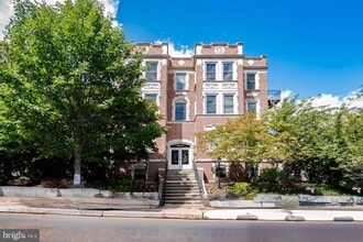 Building Photo - 1807 California St NW