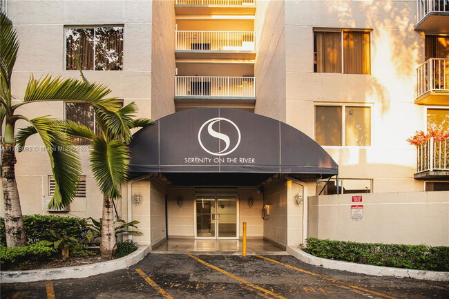 Photo - 1740 NW N River Dr Apartment