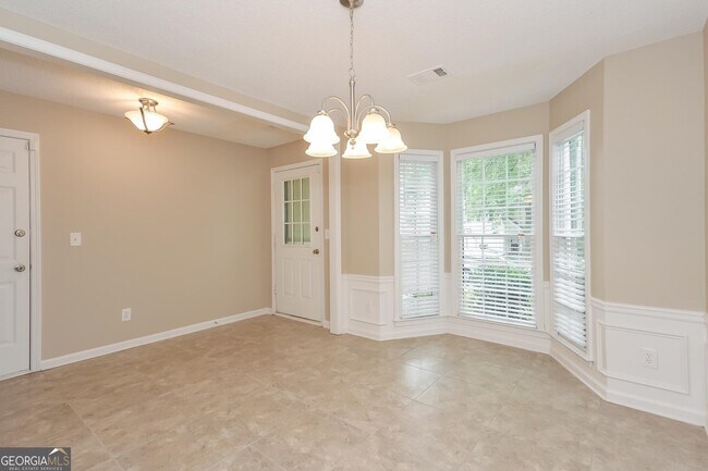 Building Photo - 2970 Binghampton Ln