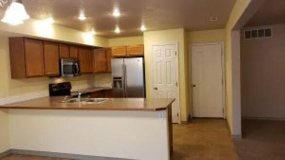 Foto del edificio - 1035 Lost Trail Dr