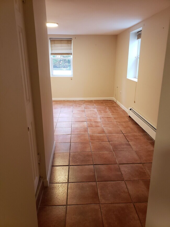 Foto del edificio - 219 McElroy Ave