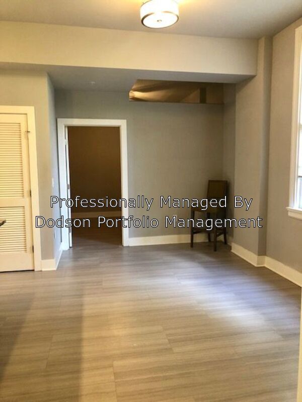 Foto del edificio - 421 E Franklin St