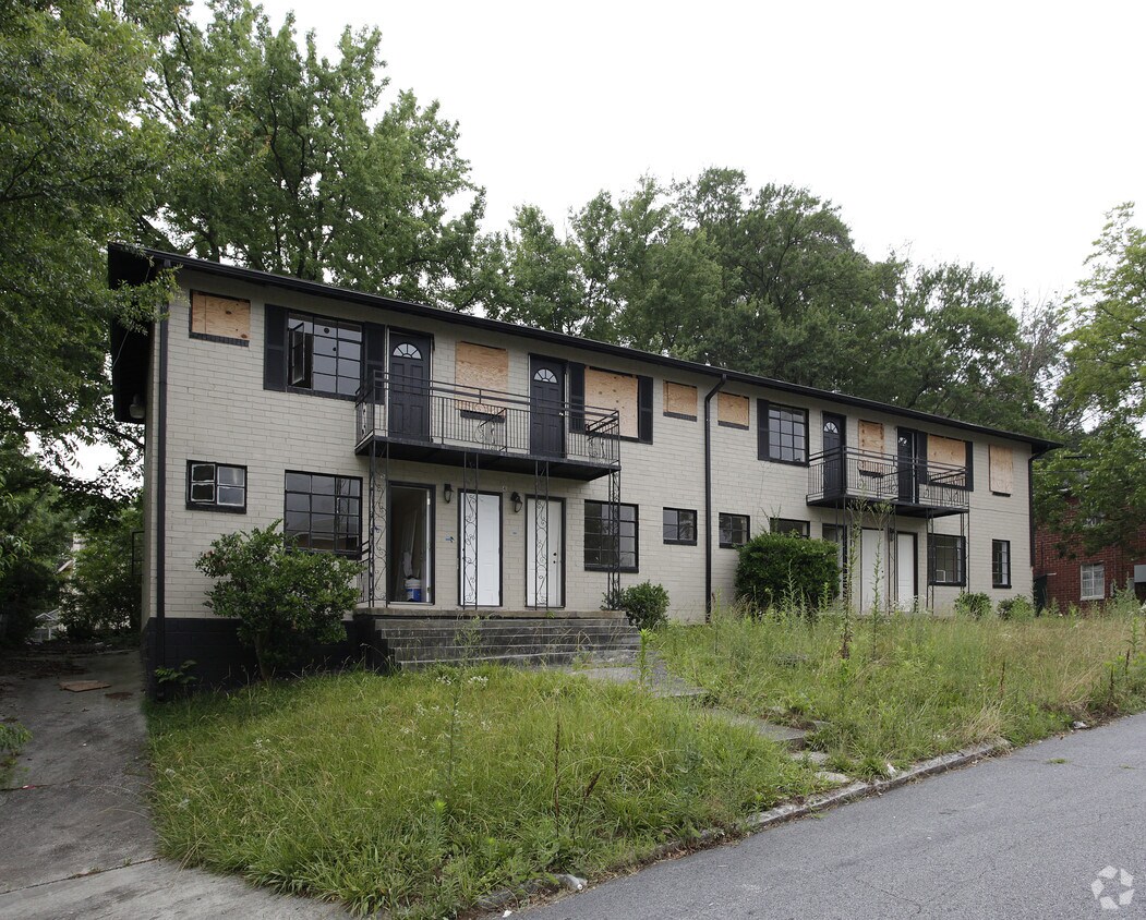 Primary Photo - 2166 NW Vesta Ave