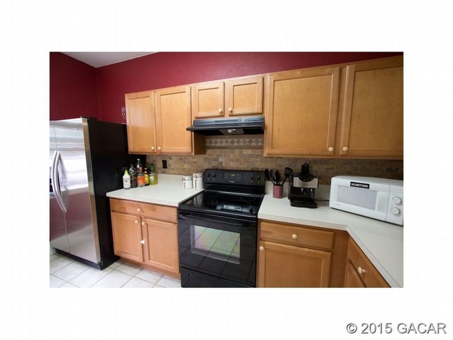 Building Photo - 4114 SW 15th Pl