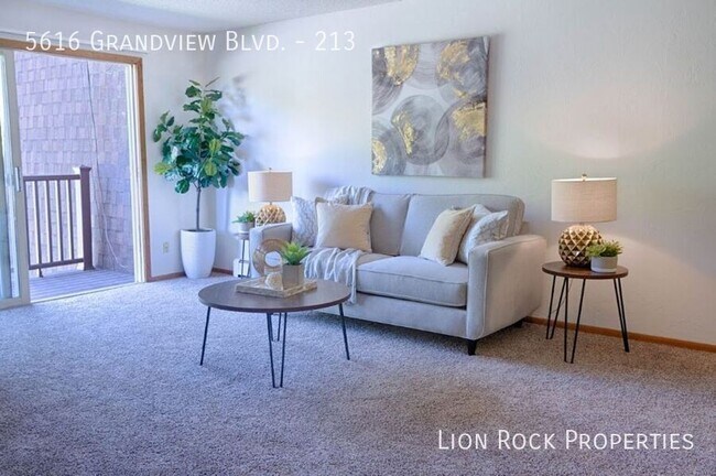 Foto del edificio - 5616 Grandview Blvd