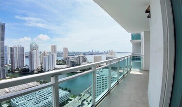 Building Photo - 950 Brickell Bay Dr