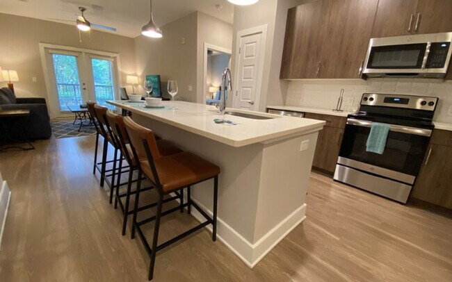 Foto del edificio - 5455 Glenridge View NE