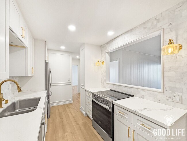 Foto del edificio - Elegant 2BD/1BA Condo in El Cajon with Walk-In Closet, Covered Patio & Pool