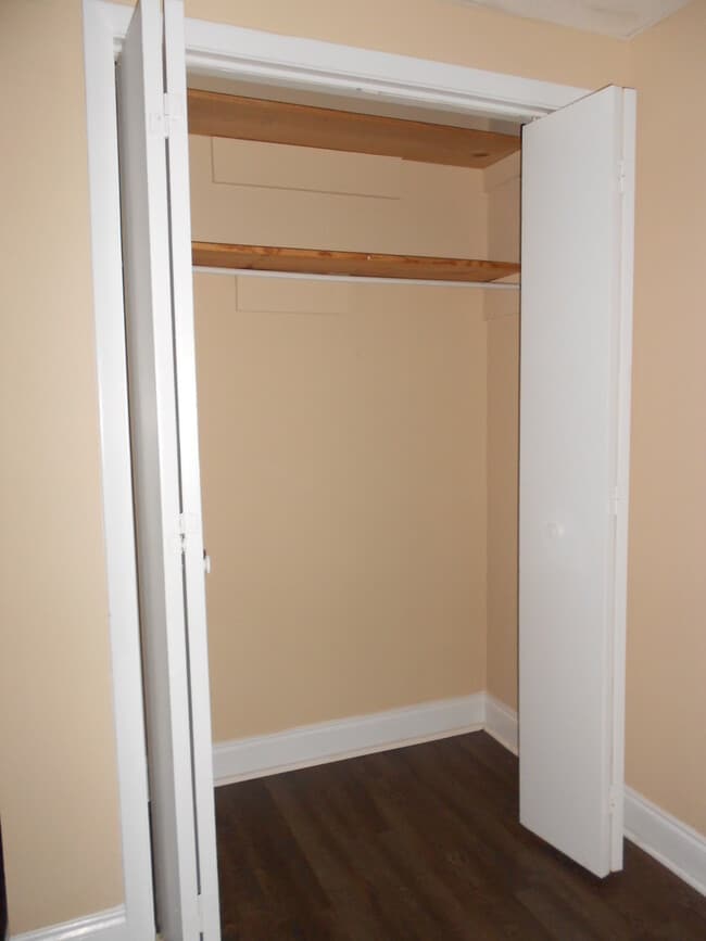 Building Photo - Studio Apartment in Downtown Athens - Steps Away From UGA Campus