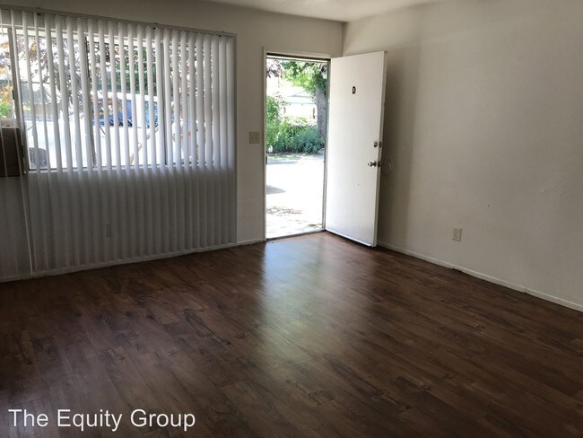 Foto del edificio - 1105 N Leslie St