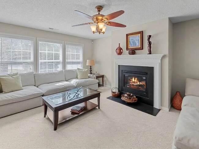 Building Photo - Earn Wealth While Leasing - Like a Homeowner - Lease to Own