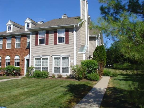 Building Photo - 102 Shrewsbury Ct