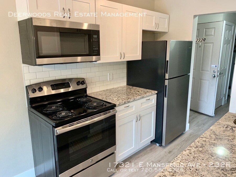Foto principal - 17321 E Mansfield Ave