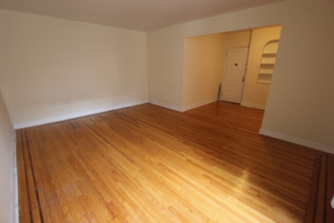Building Photo - 11406 Queens Blvd