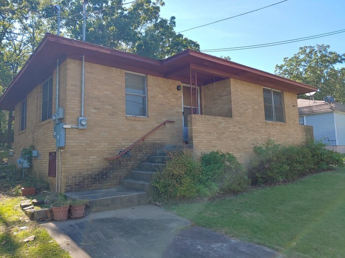 Primary Photo - 4937 Pike Ave