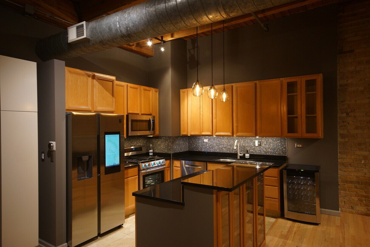 Foto principal - 1017 W Washington Blvd