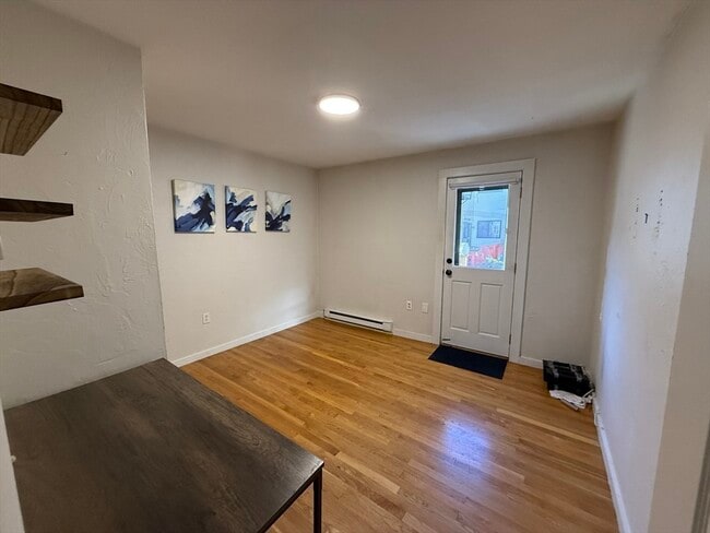 Building Photo - 181 Bowen St