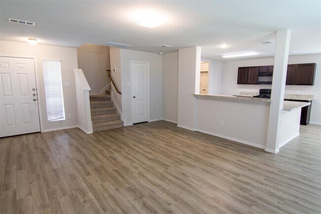 Building Photo - 8806 Leila Oaks Cir