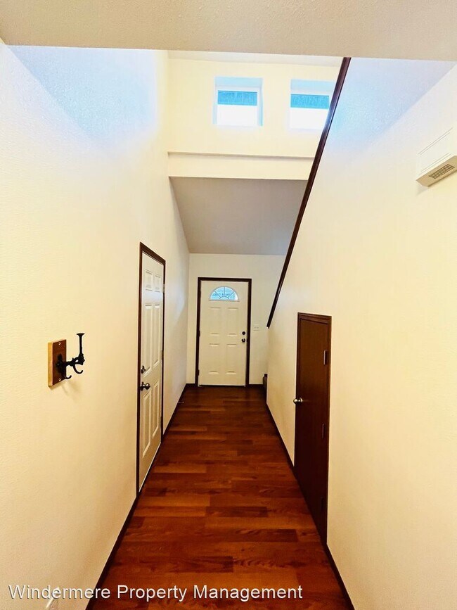 Building Photo - 3 br, 1.5 bath House - 11782 NE Kukas Loop