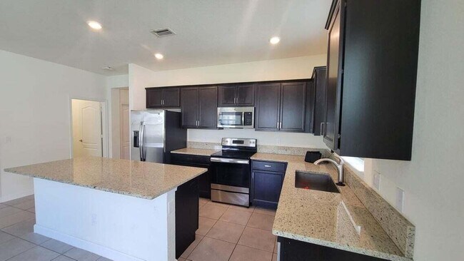 Building Photo - 7970 NW Greenbank Cir