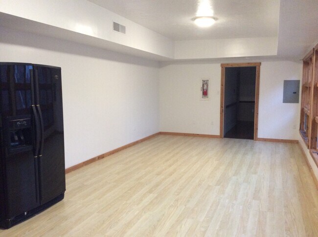 Foto del edificio - Downtown York Living at its Best! 1 Bedroom/1 Bath, Top Level Apartment, Laundry-Open Concept
