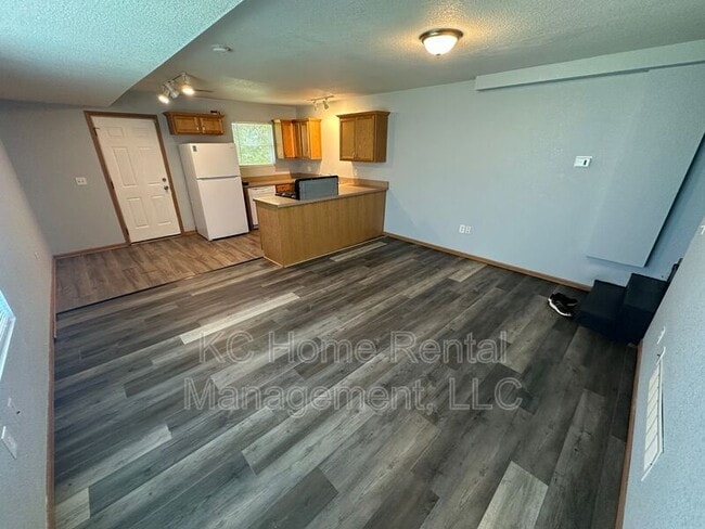 Foto del edificio - 1001 S Hocker Ave