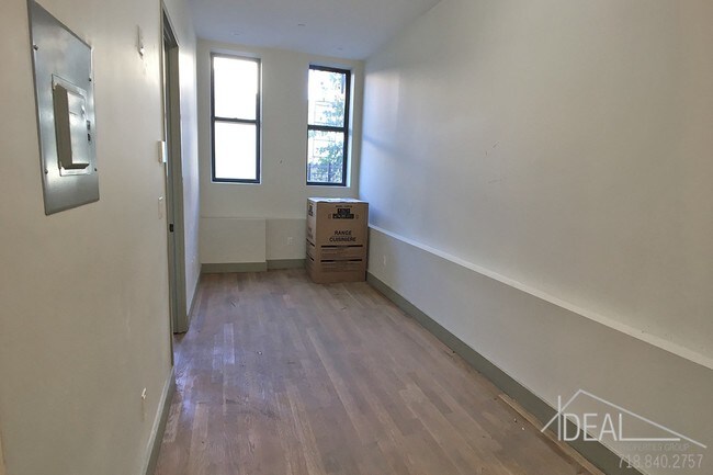 Foto del edificio - 1625 St Johns Pl