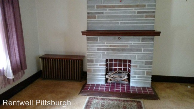Building Photo - 1808 Riverview St