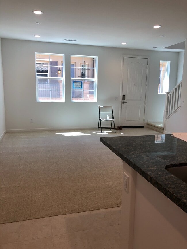 Building Photo - West Creek - 3 bedroom, 2.5 bath Townhome!