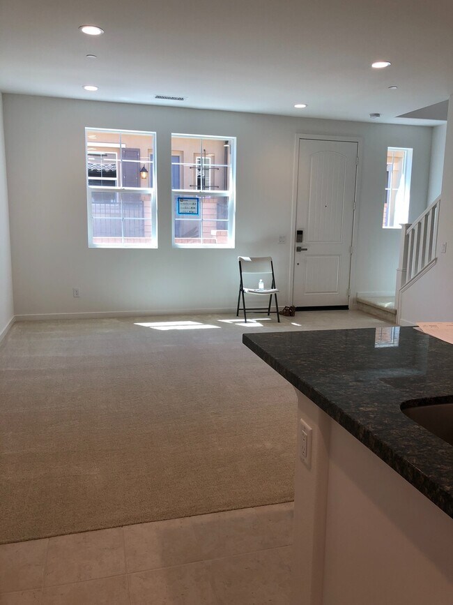 Foto del edificio - West Creek - 3 bedroom, 2.5 bath Townhome!
