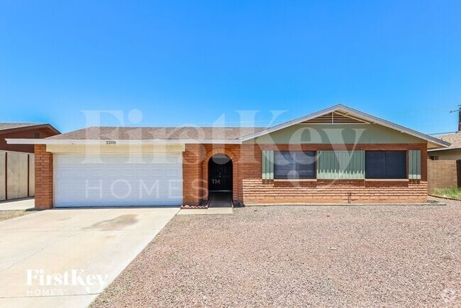 Building Photo - 2208 W Dahlia Dr