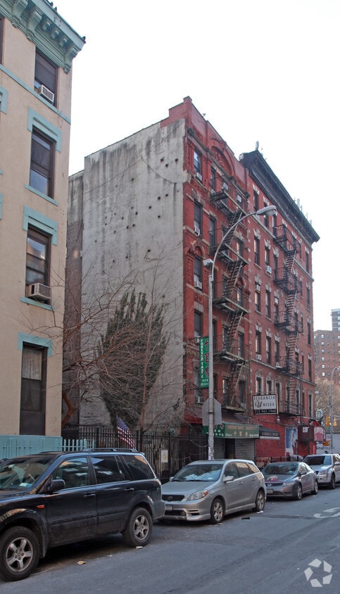 Primary Photo - 27 Rutgers St
