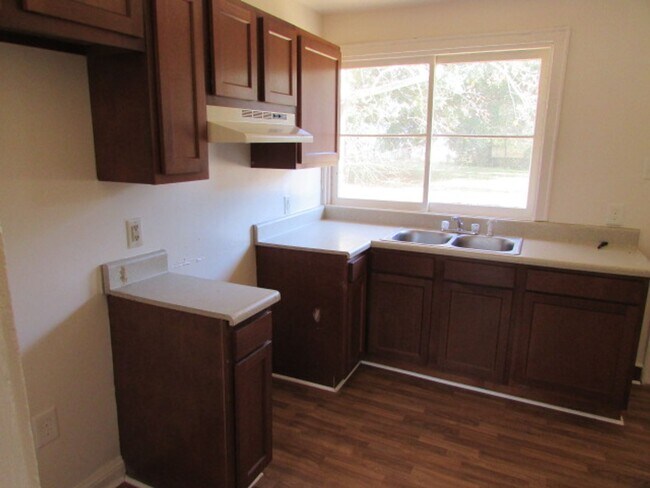 Foto del edificio - End Unit of a Duplex