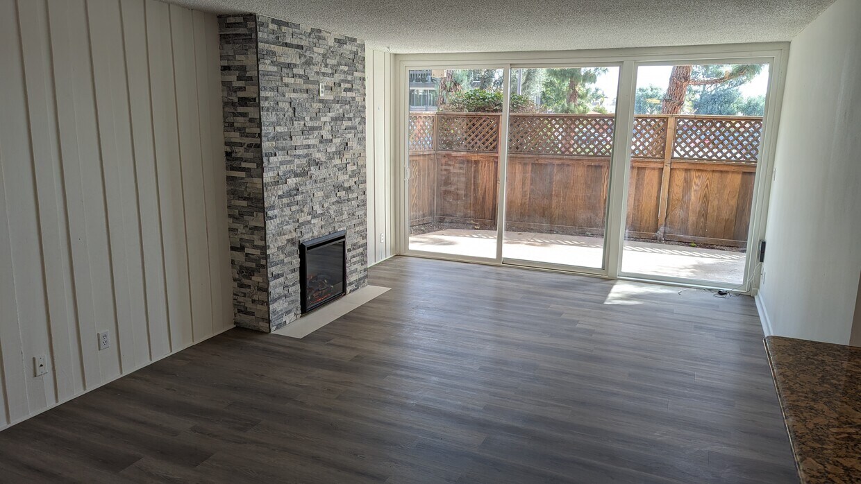Primary Photo - 6605 Green Valley Cir