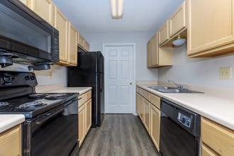 Building Photo - The Park at Paisley