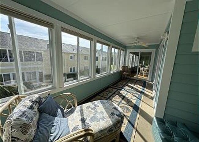 Building Photo - Condo located in Plantations East