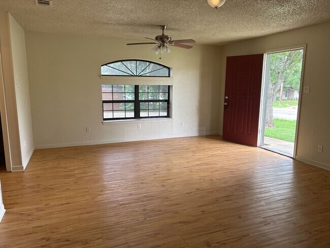 Foto del edificio - 1224 Alta Vista Dr