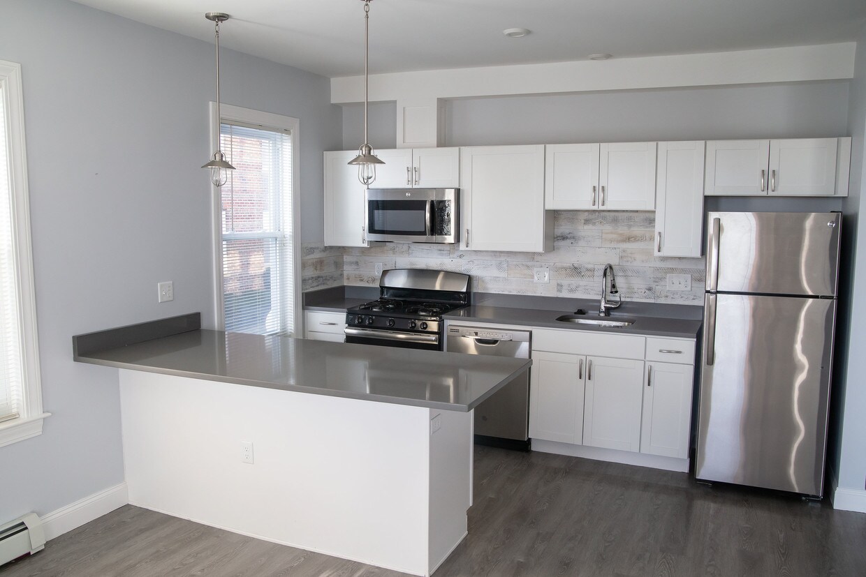 1117 Beach Road Apartments Apartments in Lynn, MA