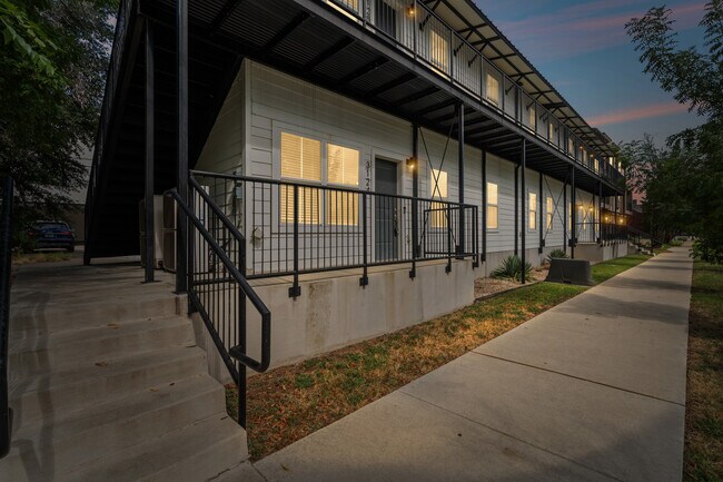 Foto del edificio - 3124 Lubbock Ave