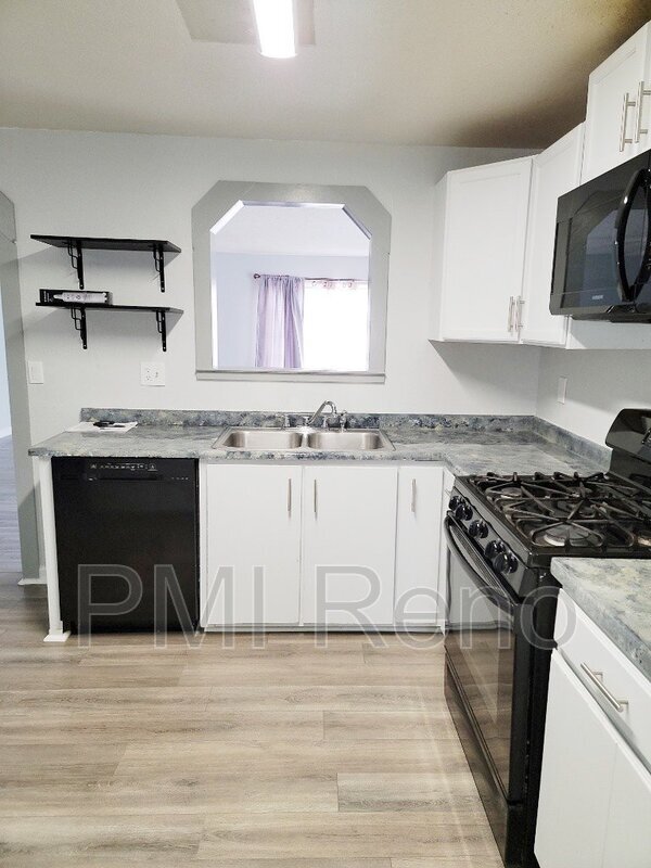 Foto del edificio - 14085 Kernite St