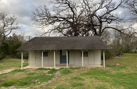 Building Photo - 2107 E Placid Dr