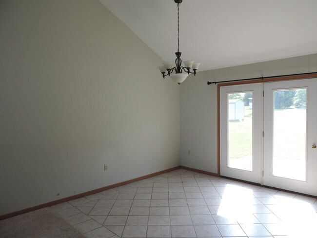 Building Photo - 130 NW 171 Rd