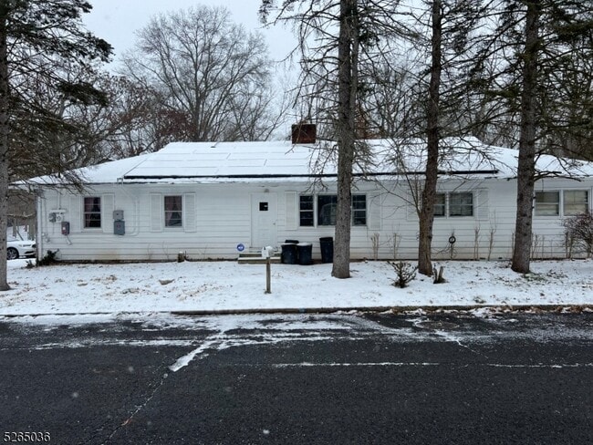 Building Photo - 19 Lavina Terrace