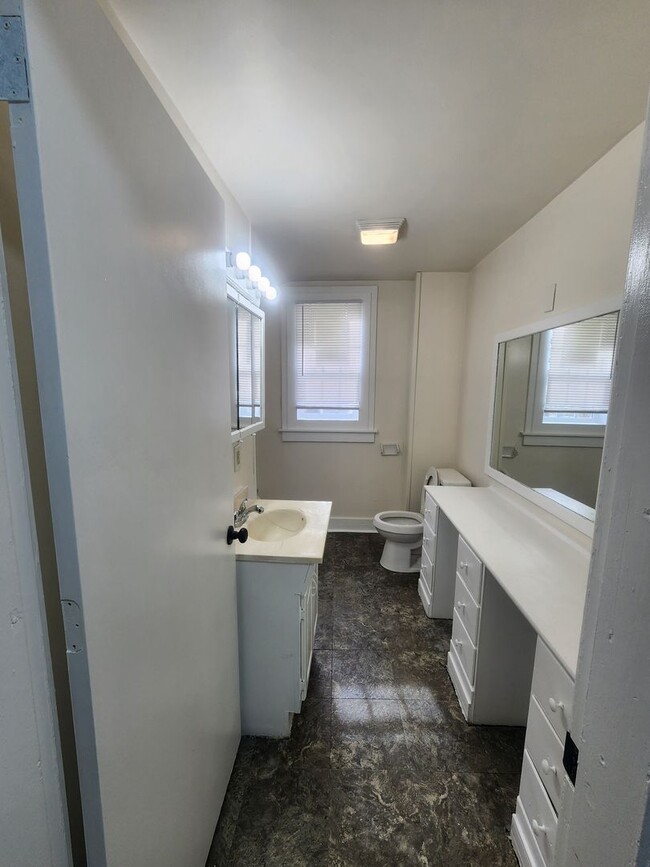 Building Photo - Nice Eastside Two Bedroom Near Sherman and...