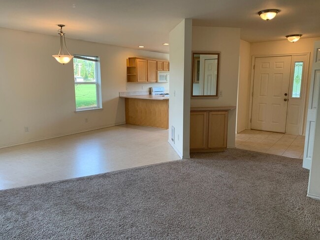 Building Photo - Large 2 bed/2 bath Condo in Walnut Grove