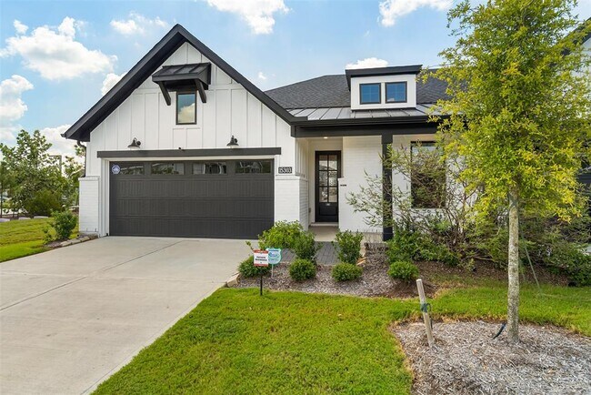 Building Photo - 15303 Leal Rancho Ct