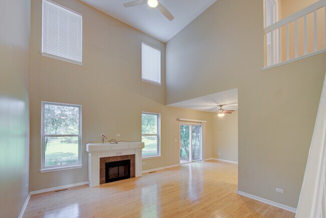 Building Photo - 880 Countryfield Ln