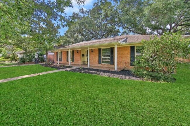 Building Photo - 5506 Braesvalley Dr
